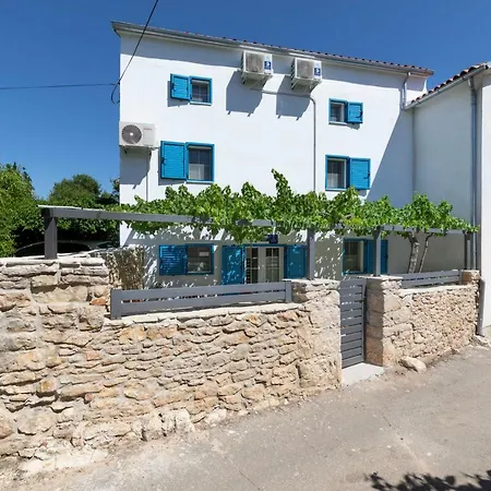 House Bernarda *