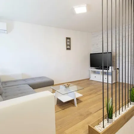 House Bernarda